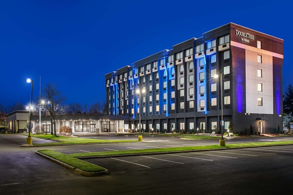 Doubletree by hilton monroe township cranbury hotel in undefined