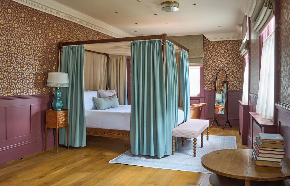 The mitre hampton court hotel in undefined