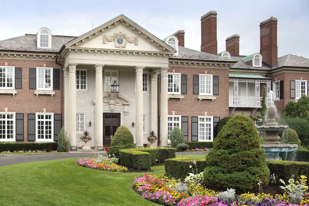 The mansion at glen cove hotel in undefined
