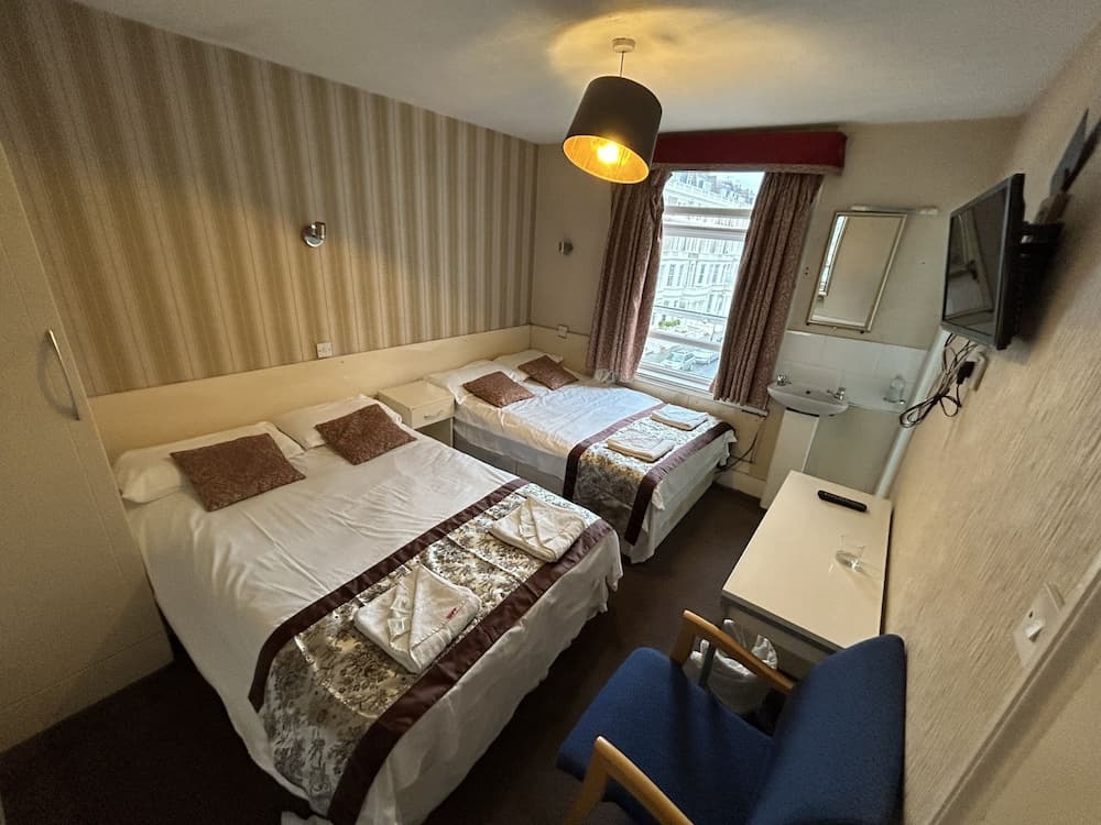 Hotel earls court hotel in undefined