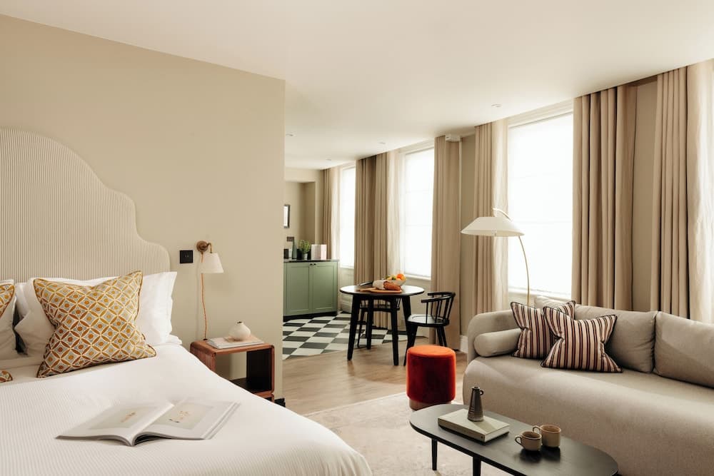 Native kings wardrobe hotel in undefined