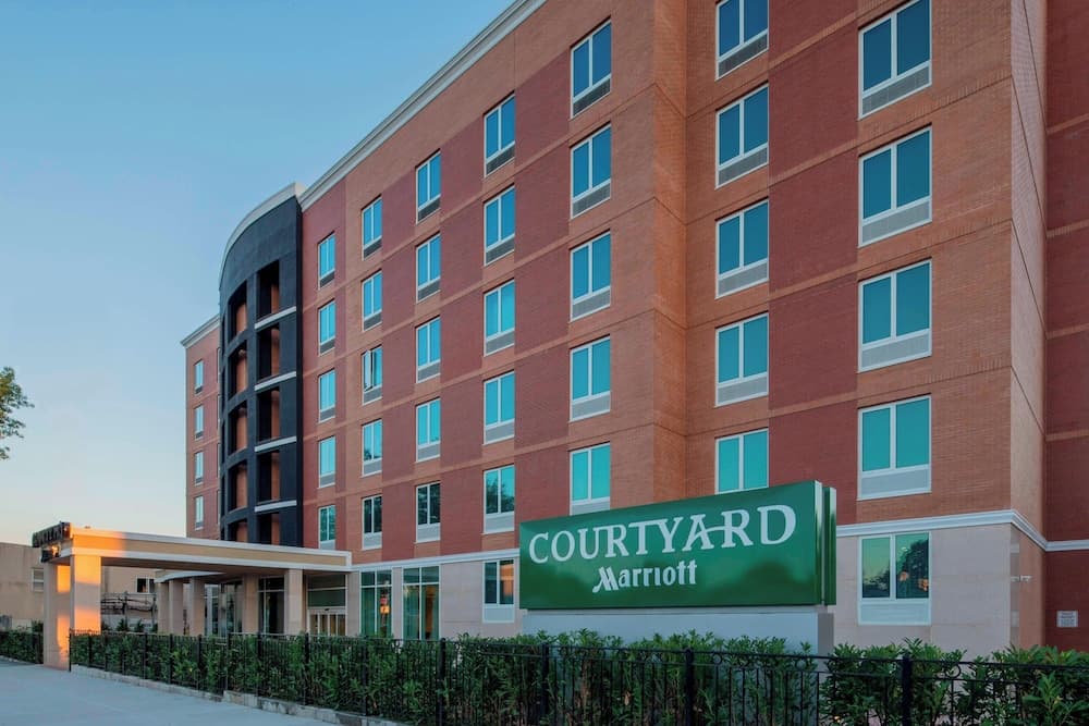 Courtyard by marriott new york queens fresh meadows hotel in undefined