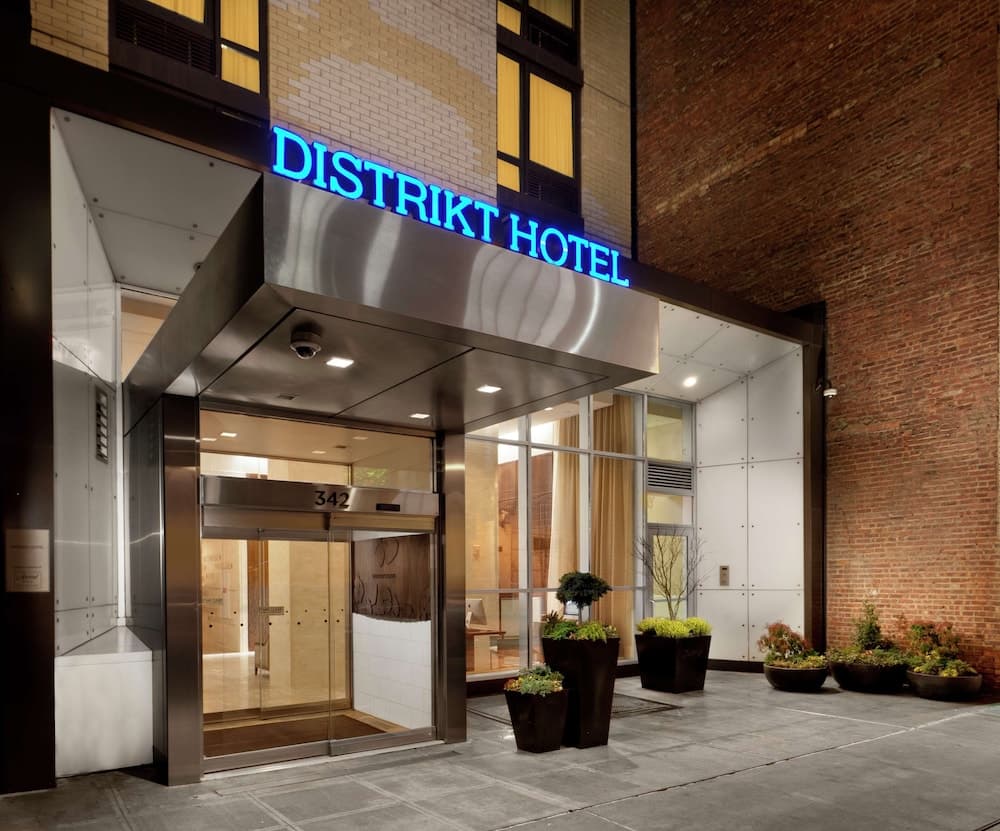 Distrikt hotel new york city tapestry collection by hilton hotel in undefined