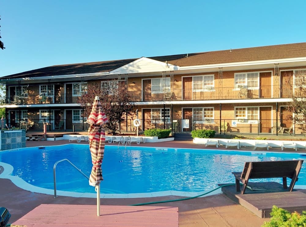 Budget host east end hotel in riverhead hotel in undefined