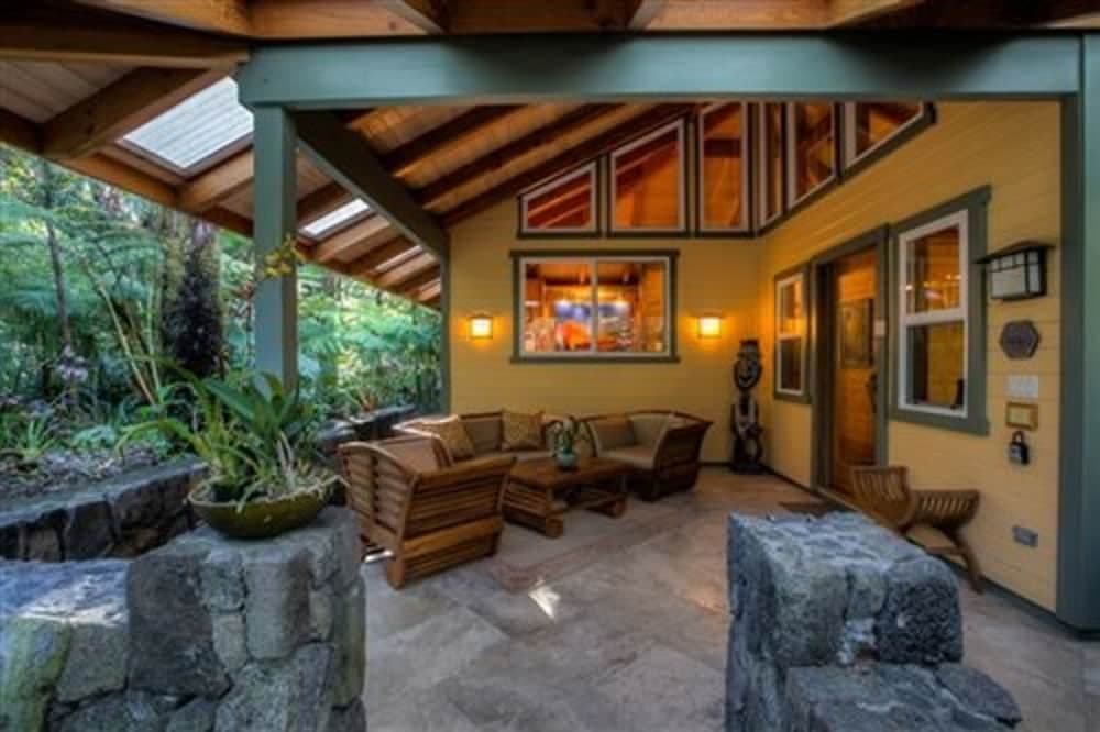 Volcano mist cottage hotel in undefined