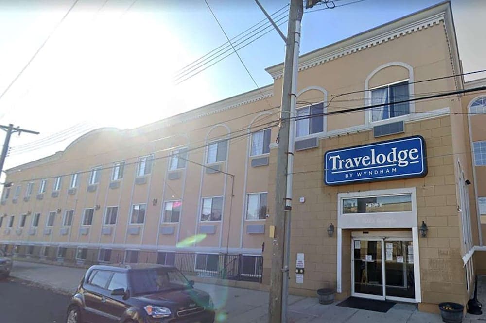Travelodge by wyndham ozone park hotel in undefined
