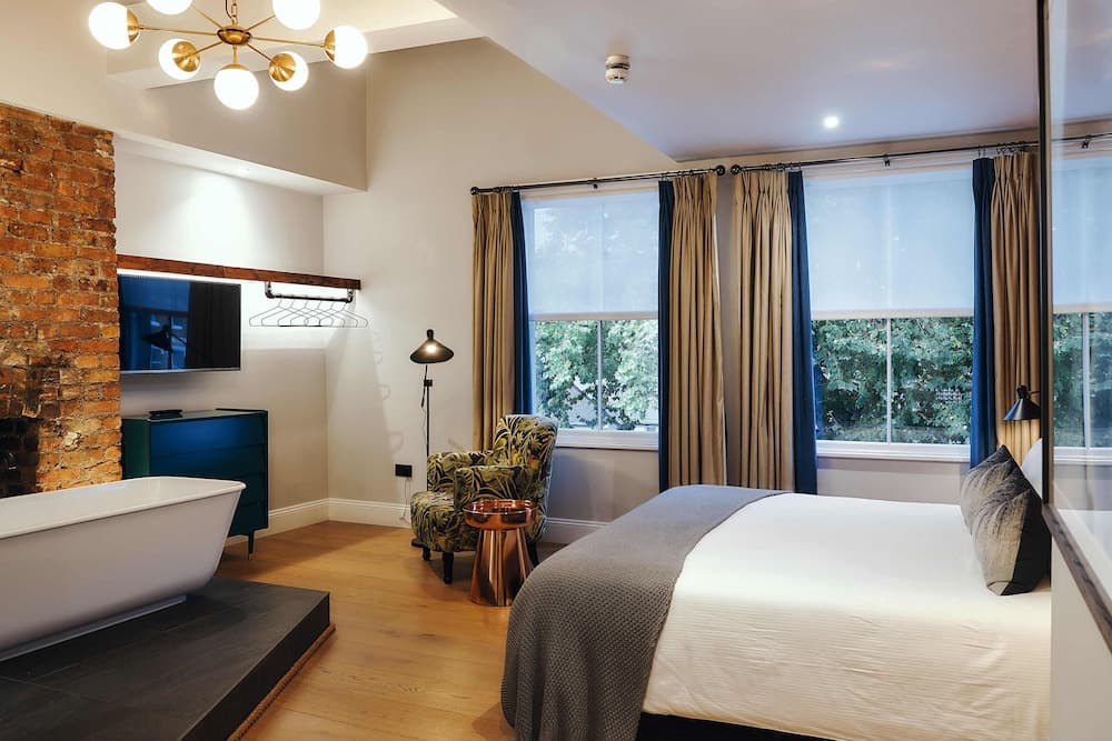 The brownswood hotel in undefined