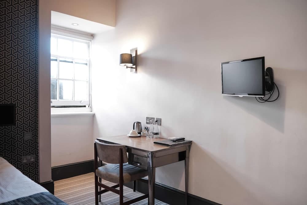 Rose and crown stoke newington hotel in undefined