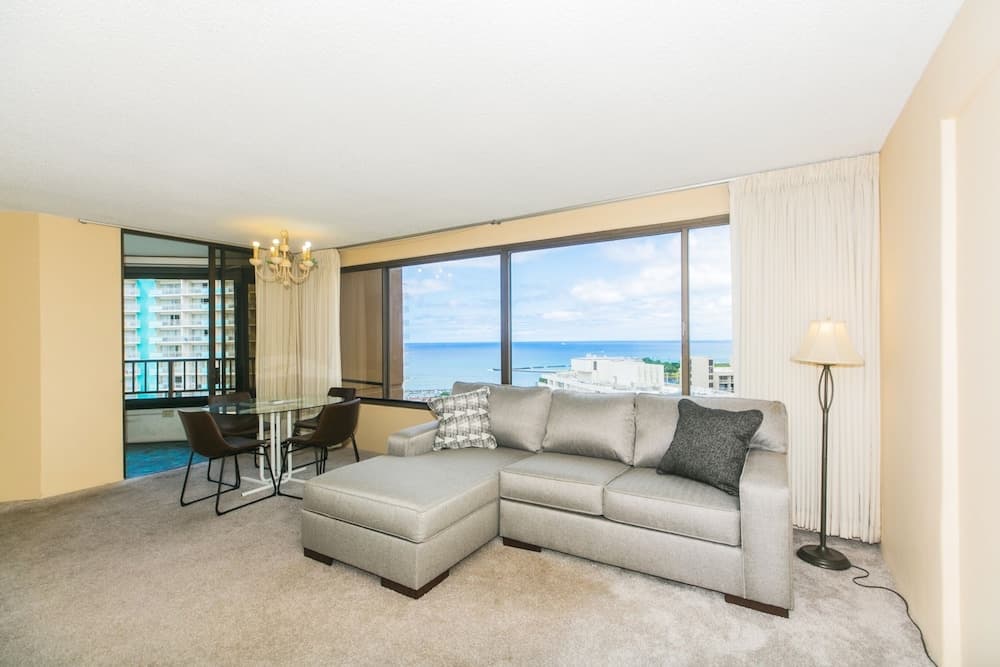 Two bedroom discovery bay high rise condos with lanai gorgeous views hotel in undefined