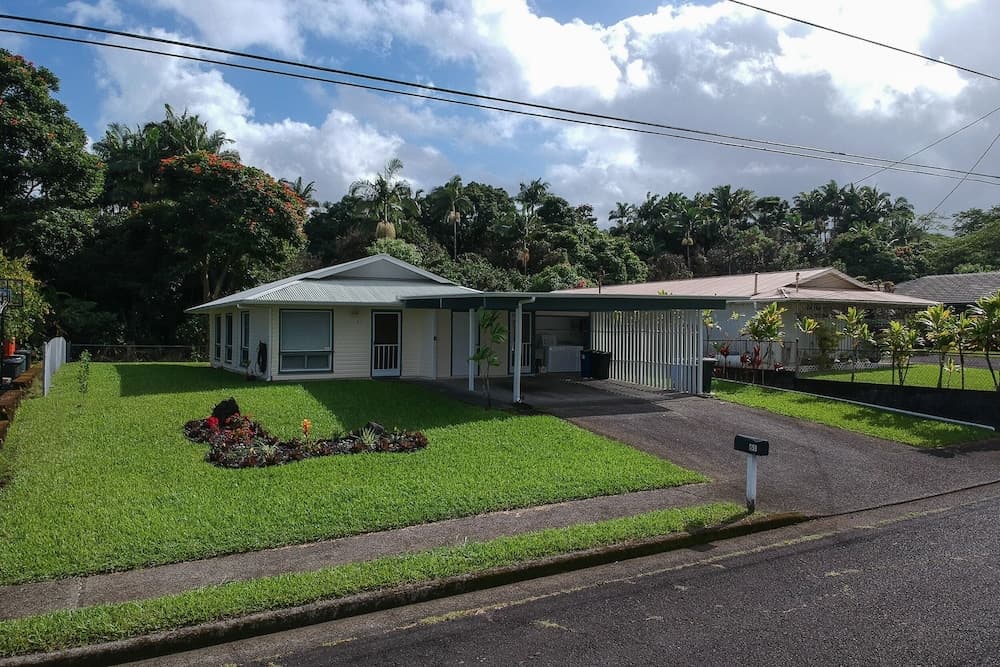 Hilo hale kaumana 3 bedroom home by redawning hotel in undefined