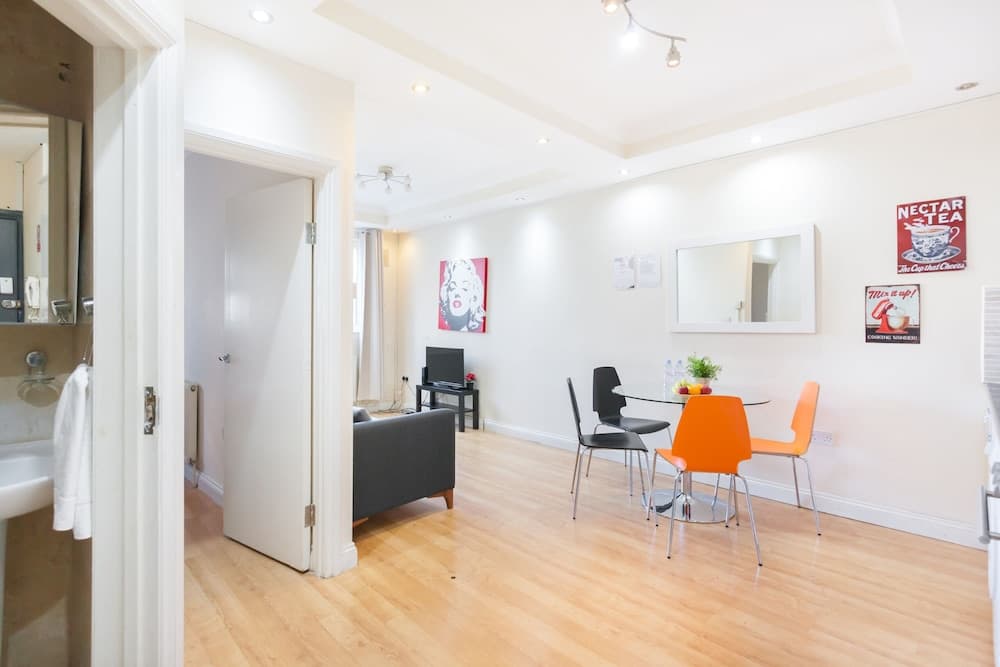 Budget apartment next to kings cross eurostar hotel in undefined