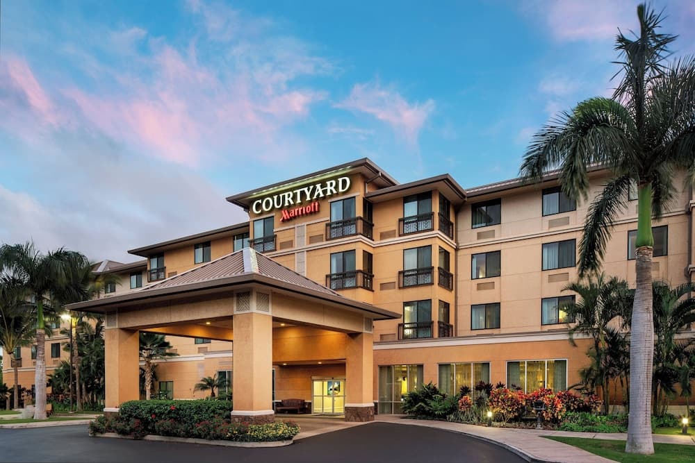 Courtyard maui kahului airport hotel in undefined