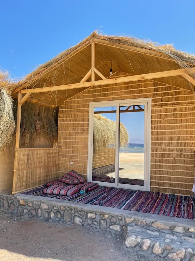 Shanty camp hotel in undefined