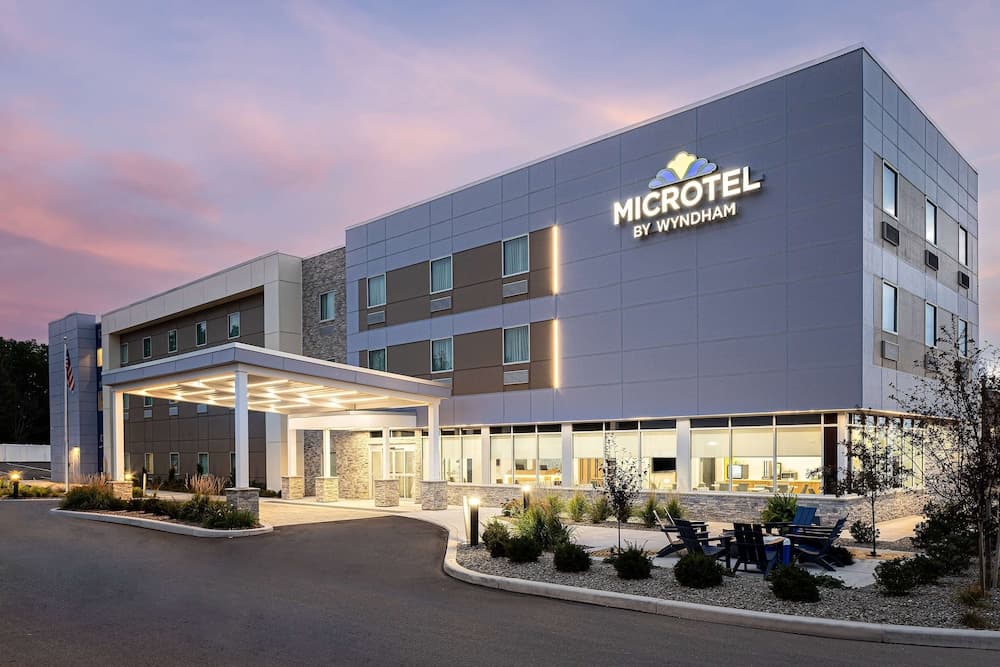 Microtel inn suites by wyndham macedon hotel in undefined